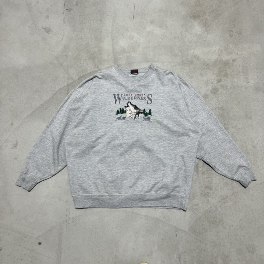 VTG Lost Creek Outfitters Wolf Embroidered Sweatshirt Gray Wilderness Crewneck L